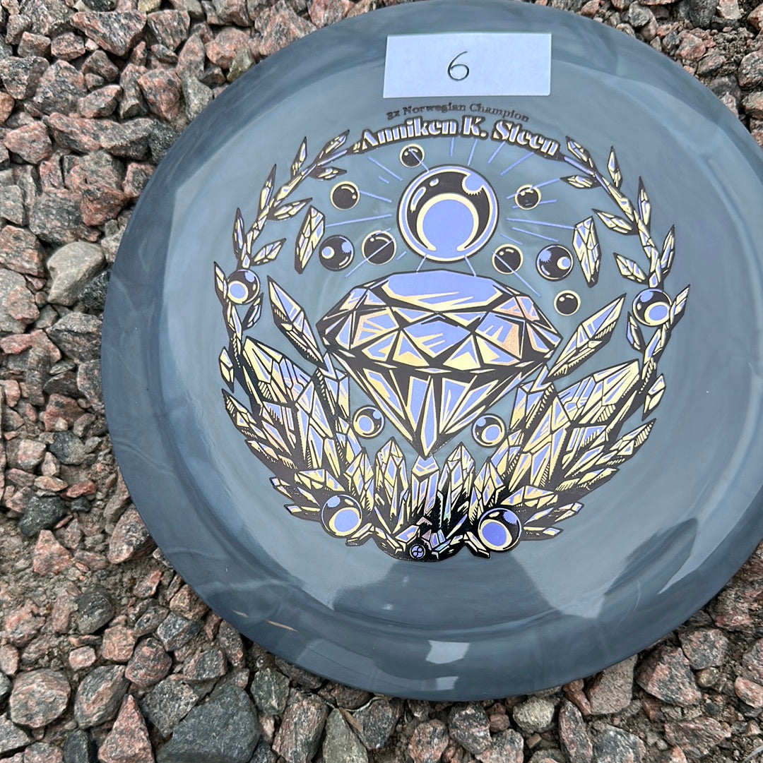 Signature Swirly S-Blend Emperor Anniken K. Steen Tour Series